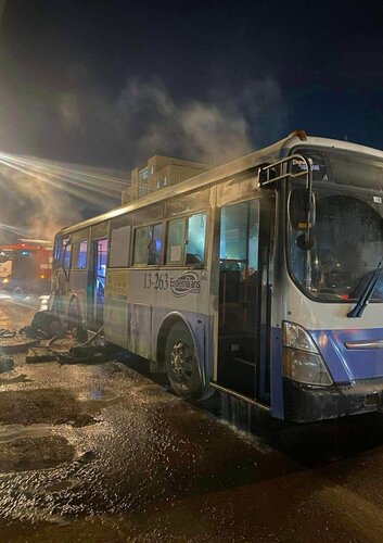 Автобусаа шатаасан 